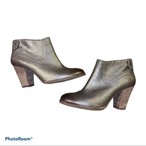 Lucky Brand Pewter Metallic Leather Ankle Booties